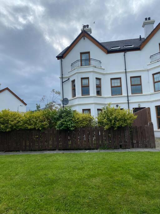 Cheerful 4-Bed Townhouse In Centre Of Newcastle Villa Newcastle  Exterior photo